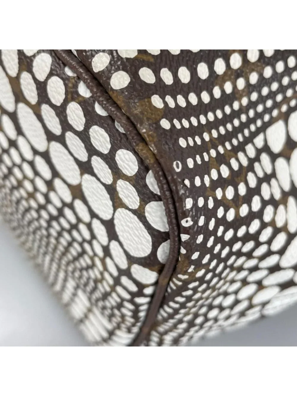 Louis Vuitton Neverfull MM Tote Bag Damier Azur Canvas White Yayoi Kusama